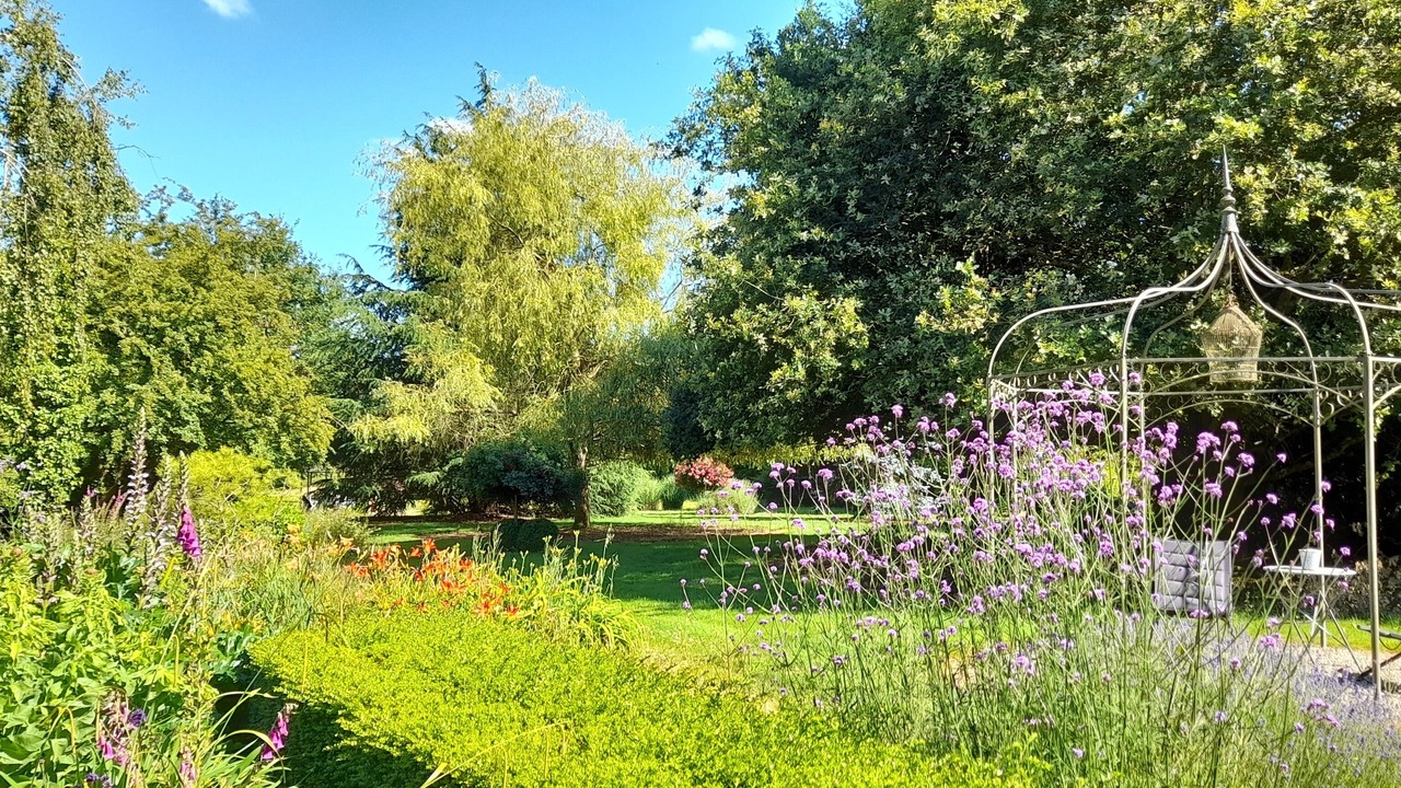 Photo of Outdoor in Saint-Sauveur-de-Flee