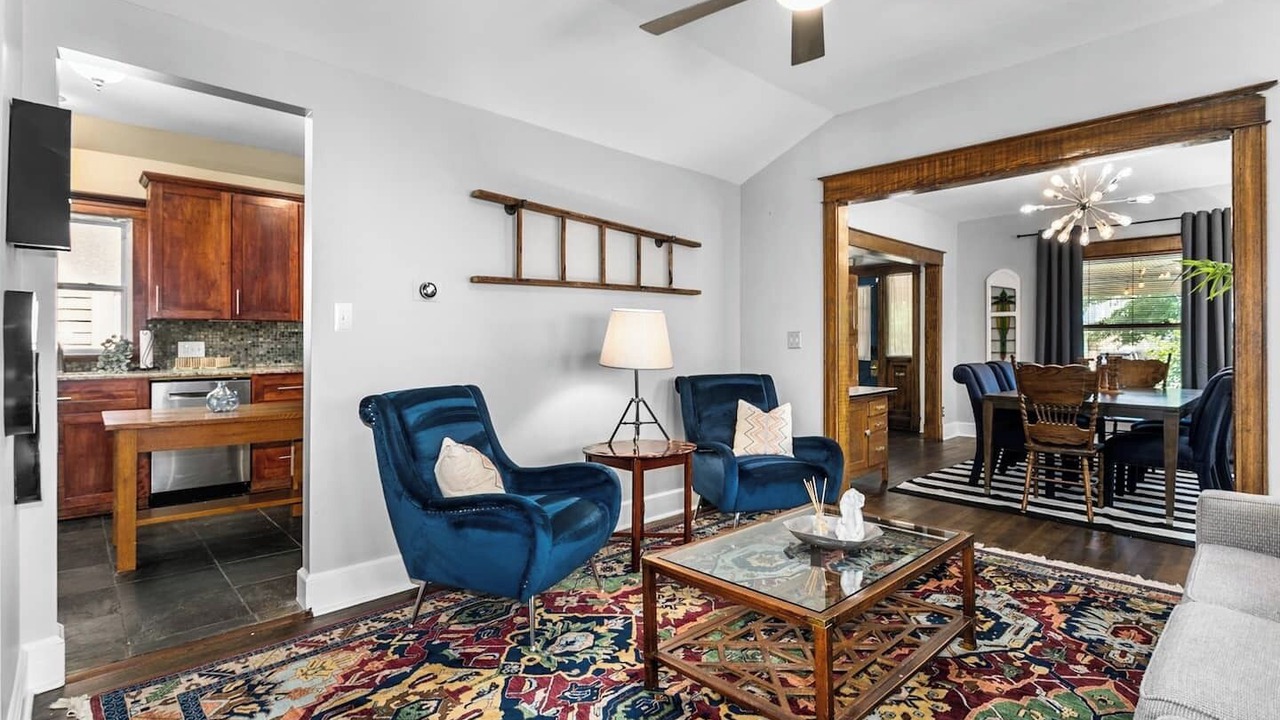 Photo of Livingroom in Hanover Place