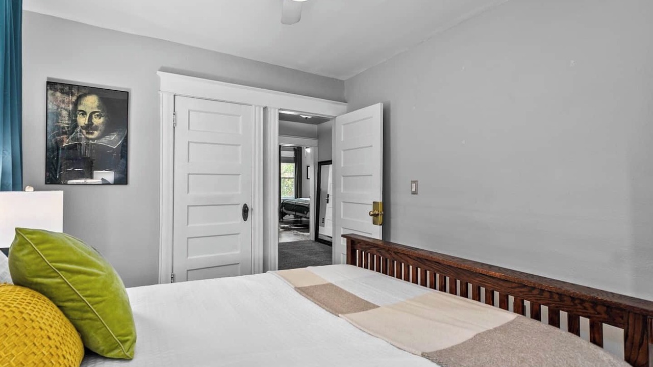 Photo of Bedroom in Hanover Place