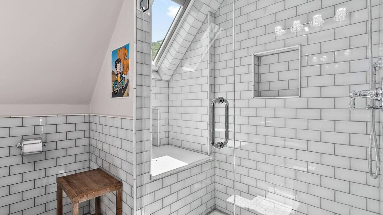 Photo of Bathroom in Hanover Place
