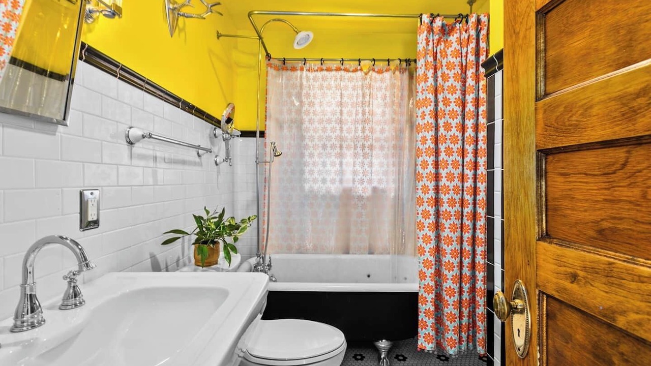 Photo of Bathroom in Hanover Place