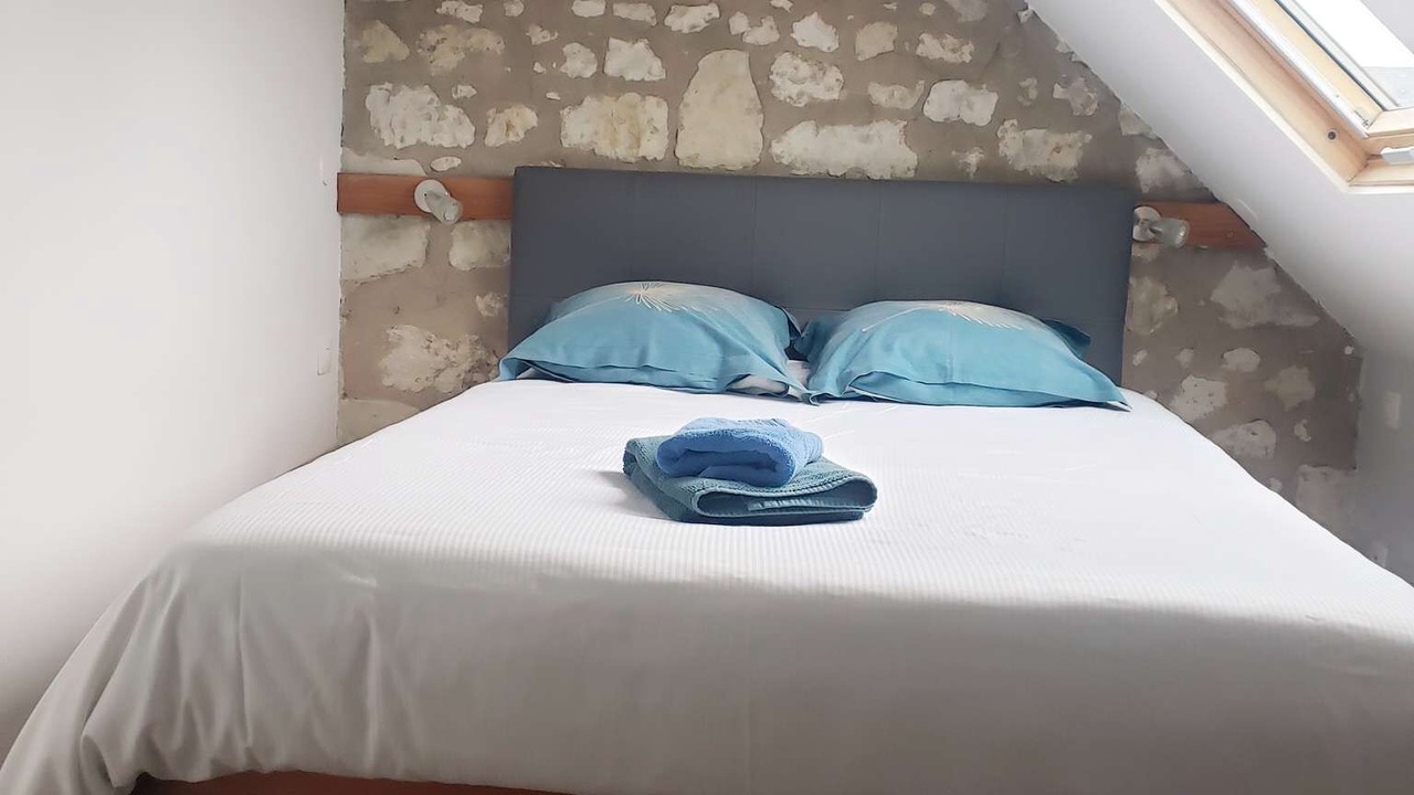 Photo of Bedroom in Allonnes