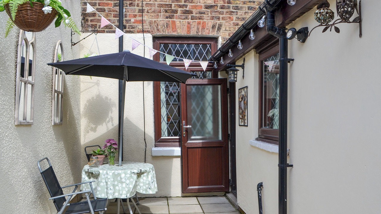 Photo of Outdoor in Muston