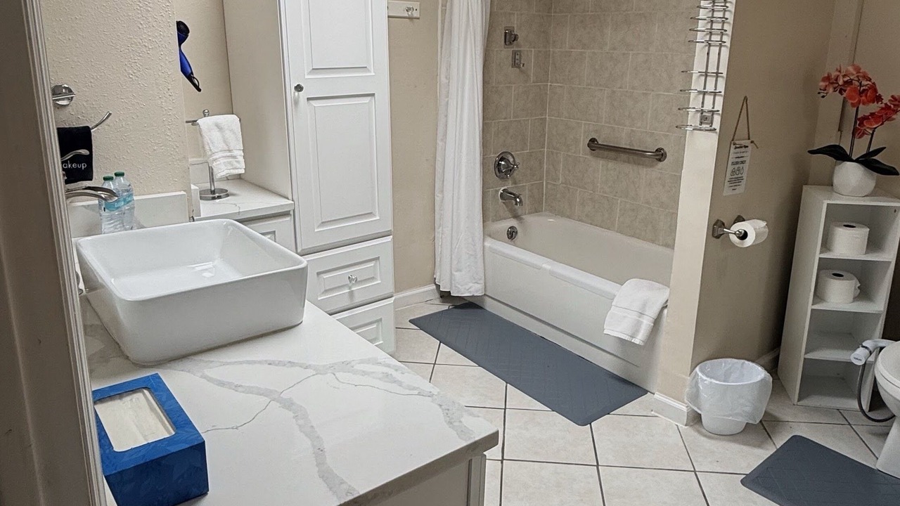 Photo of Bathroom in Roswell