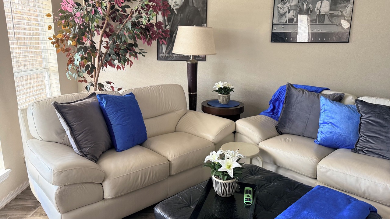 Photo of Livingroom in Roswell
