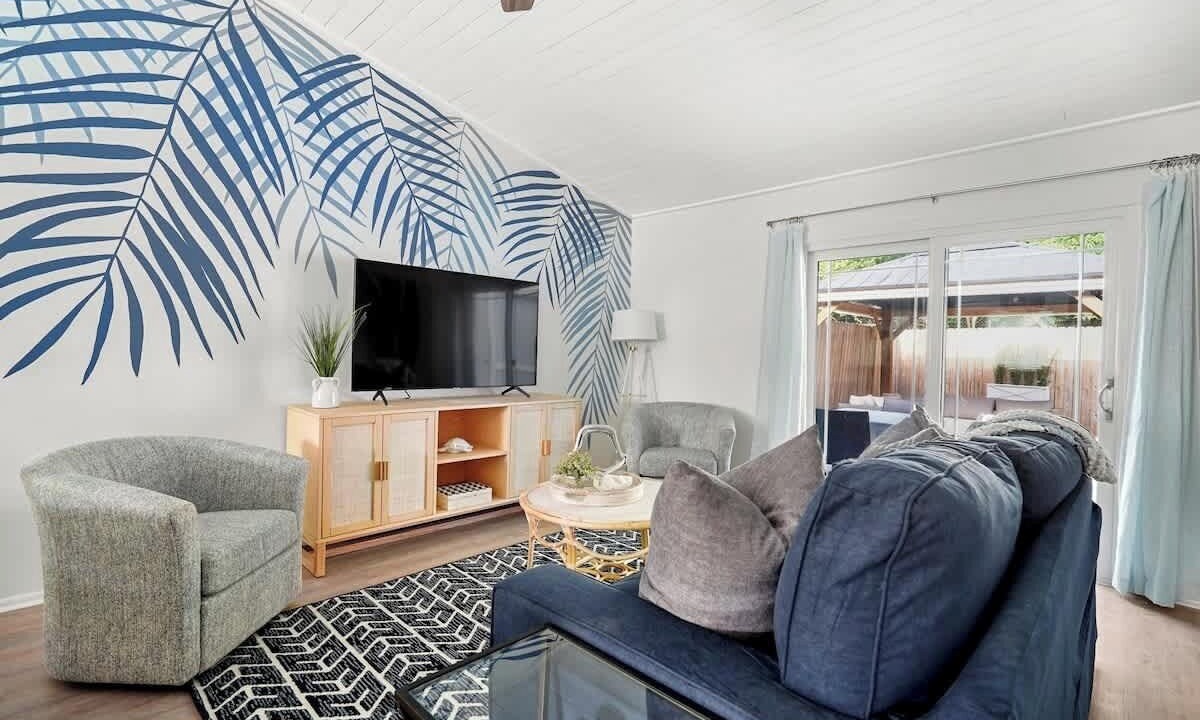 Photo of Livingroom in Atlantic Beach