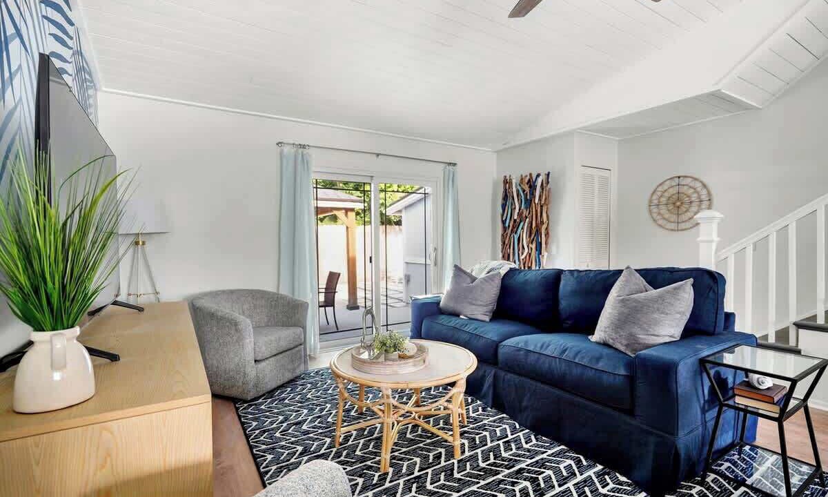 Photo of Livingroom in Atlantic Beach