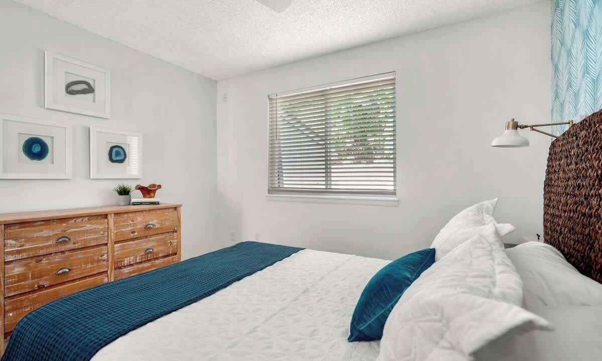 Photo of Bedroom in Atlantic Beach