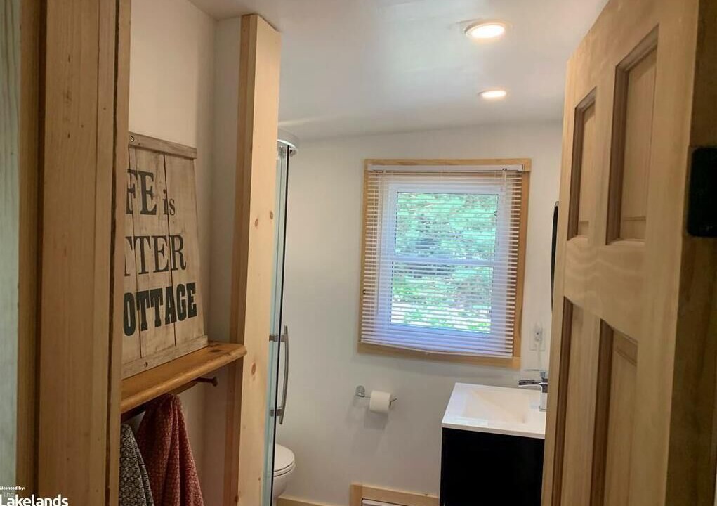 Photo of Bathroom in Dysart et al