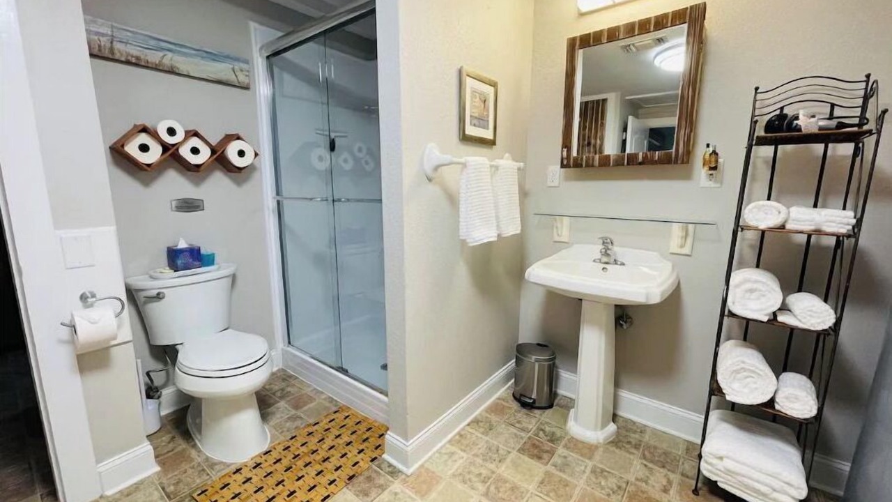 Photo of Bathroom in Southeast Pensacola