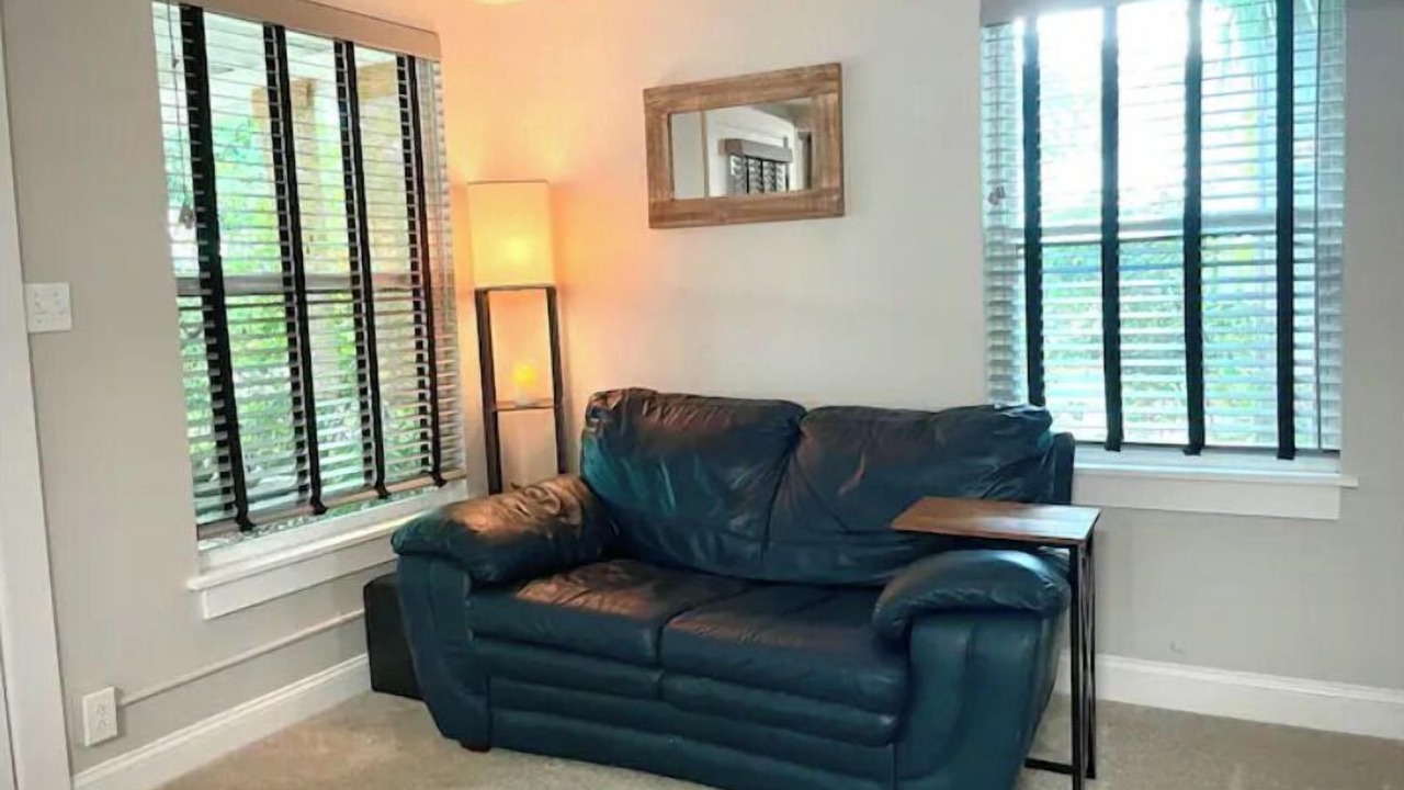 Photo of Livingroom in Southeast Pensacola
