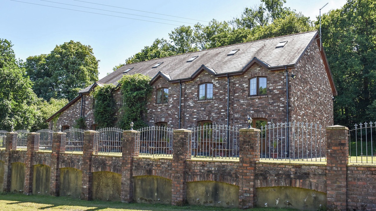 Photo of Outdoor in Skewen