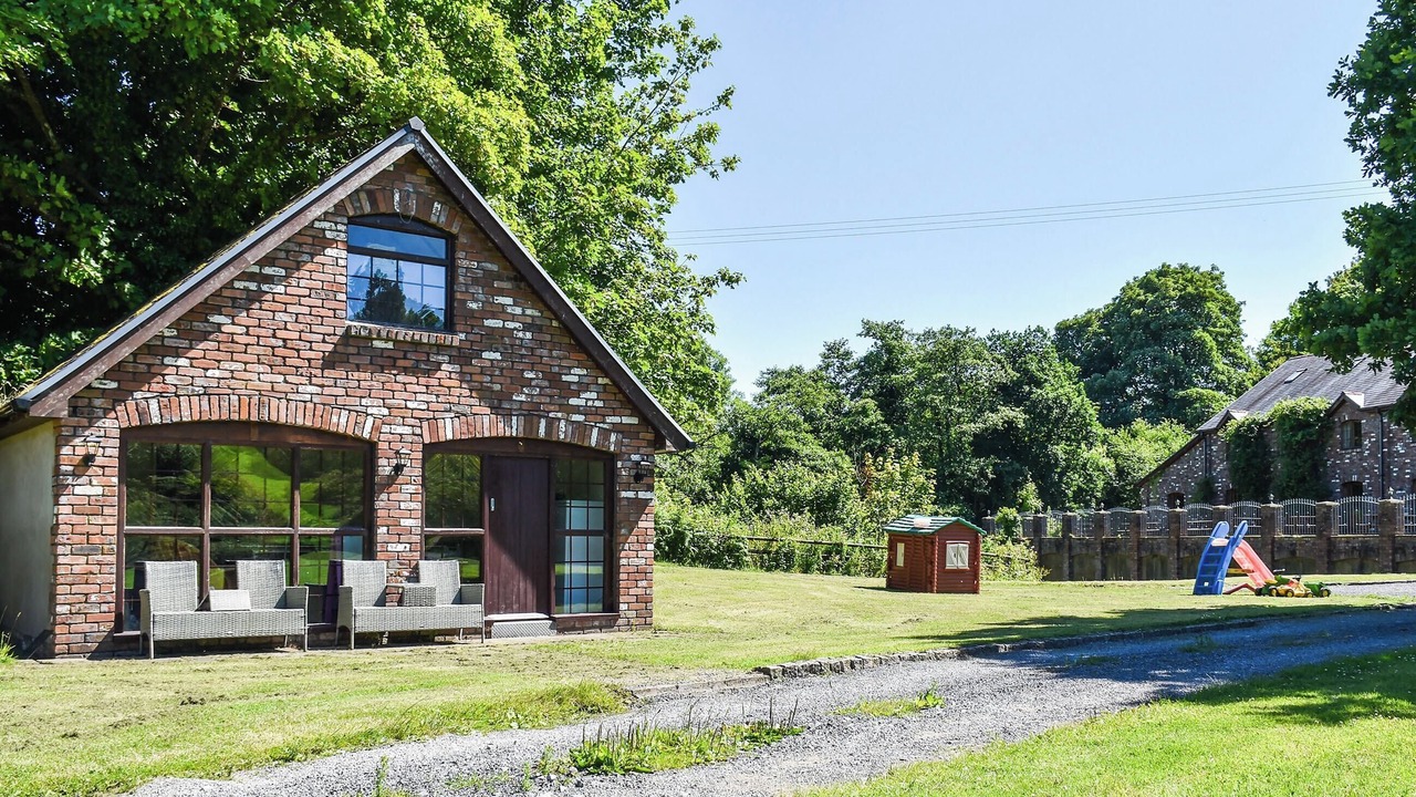 Photo of Outdoor in Skewen