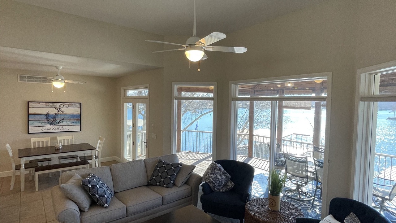 Photo of Bedroom in Lake of the Ozarks