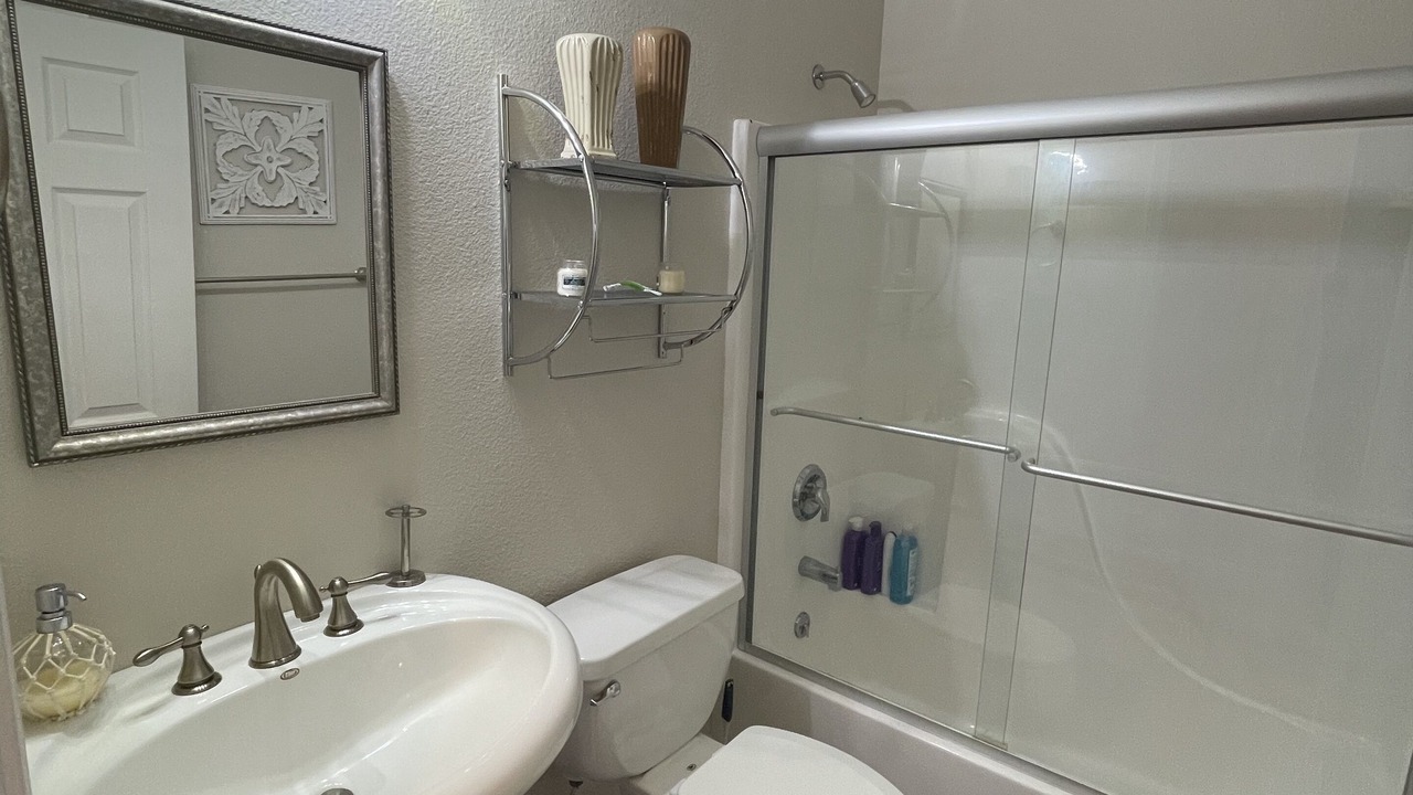 Photo of Bathroom in Lake of the Ozarks