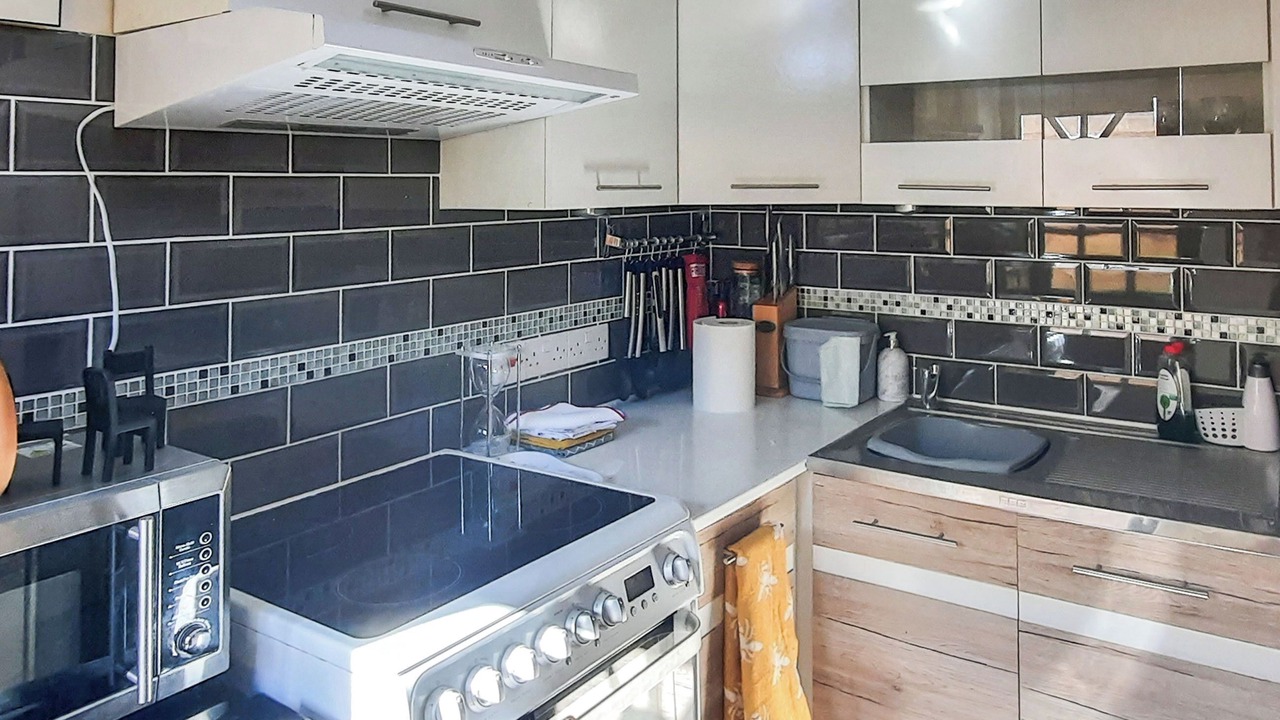 Photo of Others in Box