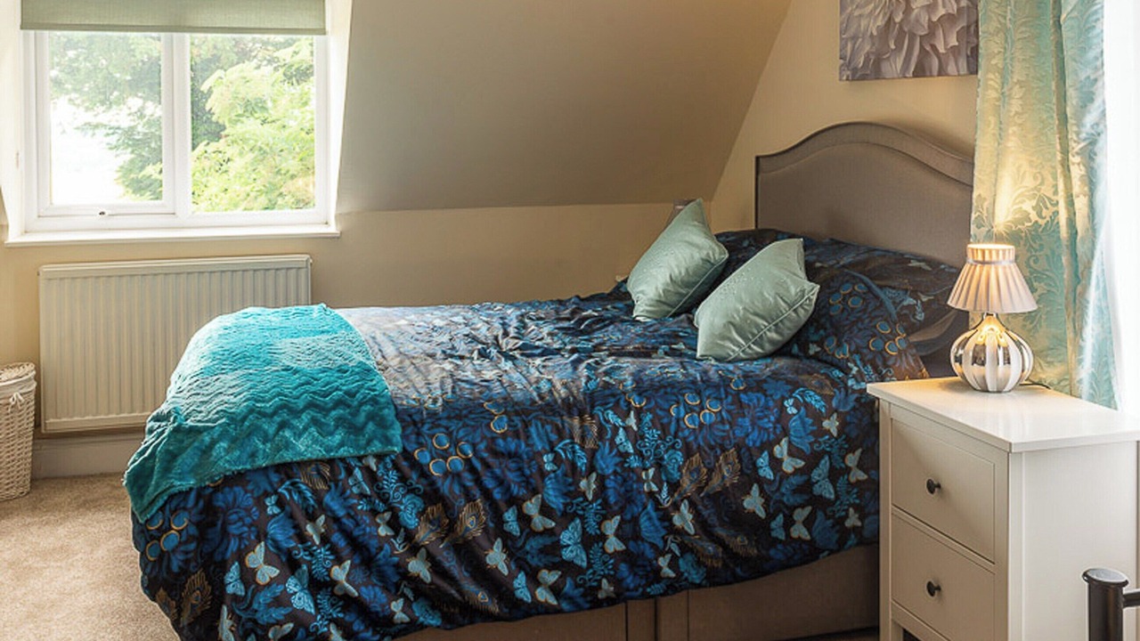 Photo of Others in Box