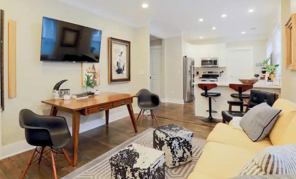 Photo of Livingroom in Old Fourth Ward