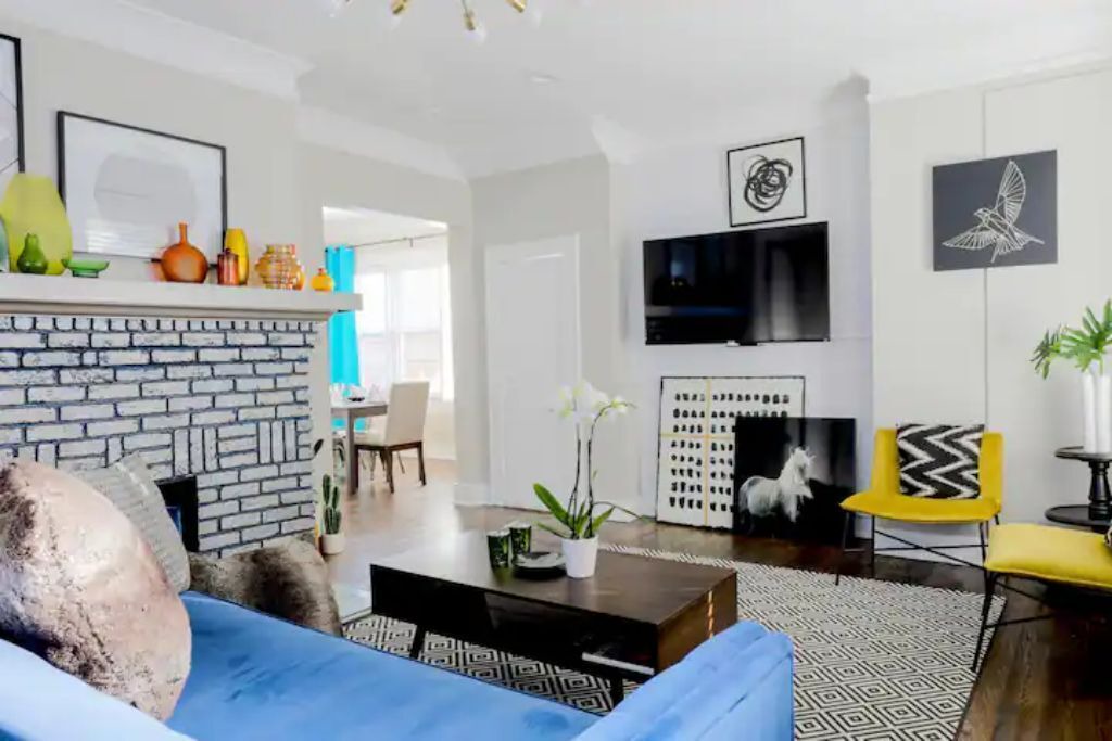 Photo of Livingroom in Old Fourth Ward