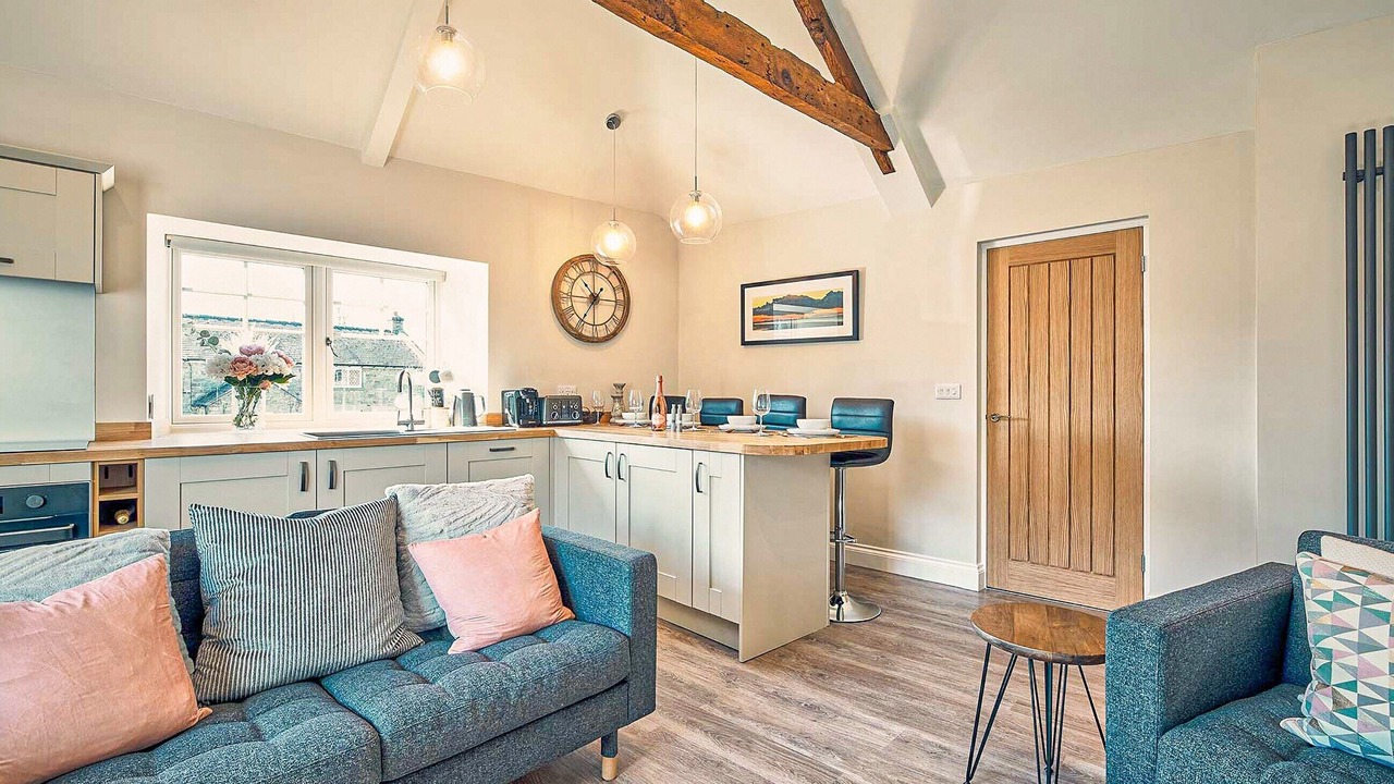 Photo of Others in Wall