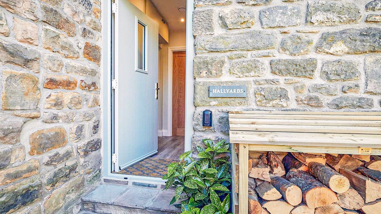 Photo of Outdoor in Wall