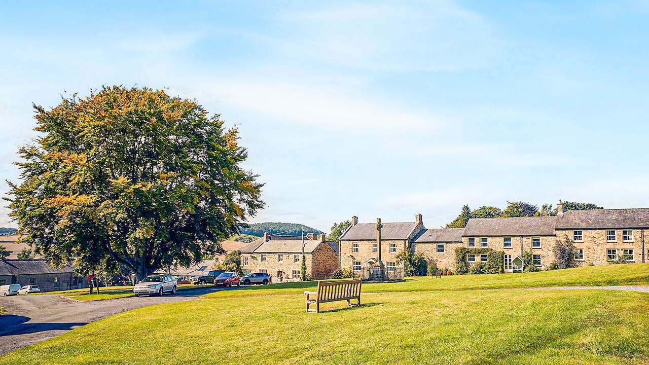 Photo of Others in Wall