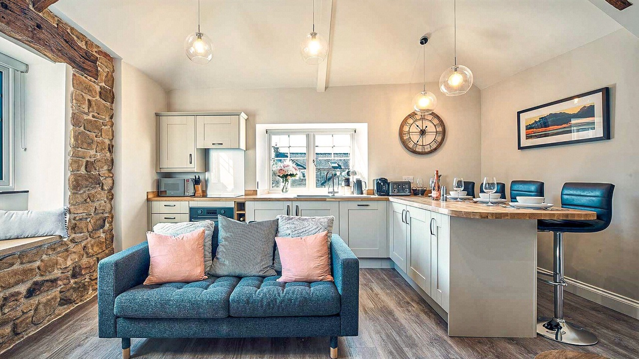 Photo of Others in Wall