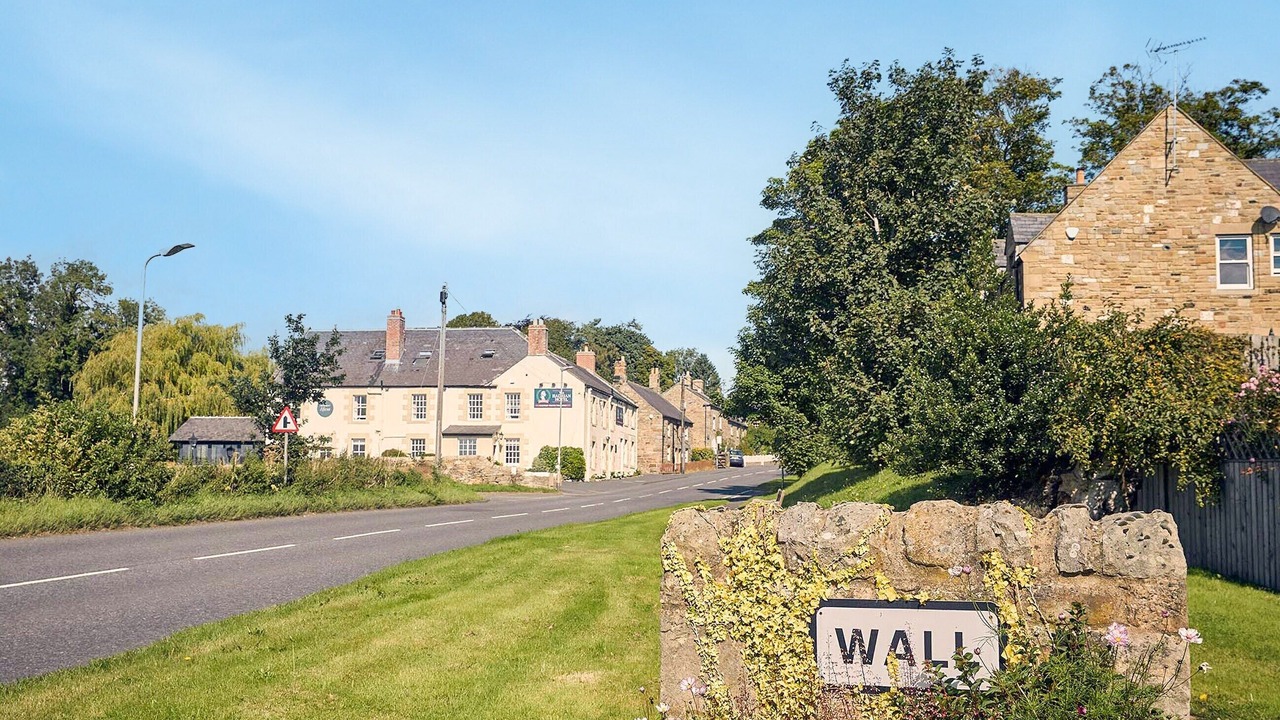 Photo of Others in Wall