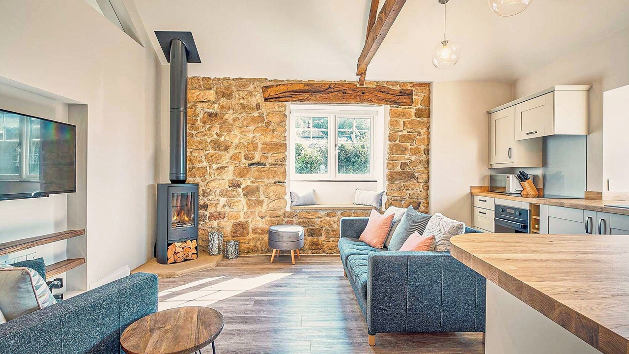 Photo of Others in Wall