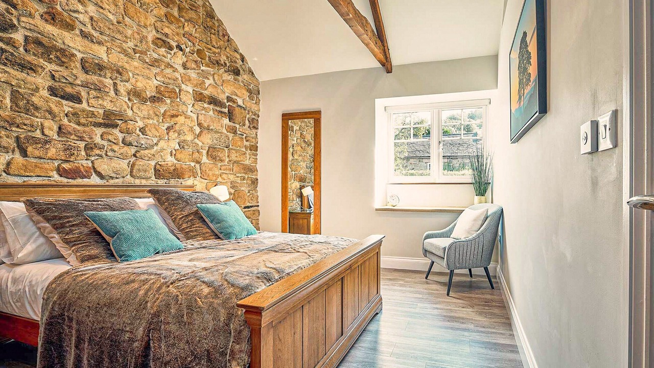 Photo of Others in Wall