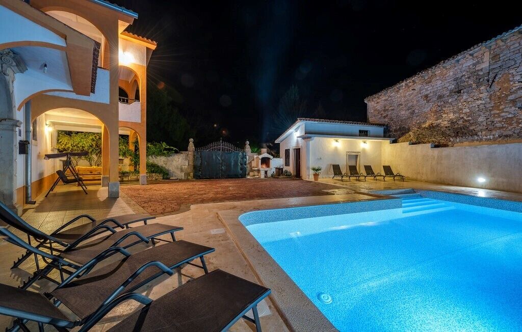 Photo of Outdoor in Skropeti