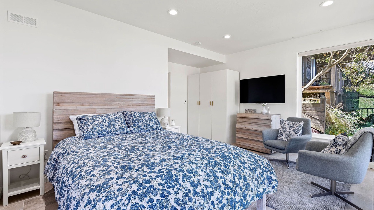 Photo of Bedroom in La Selva Beach