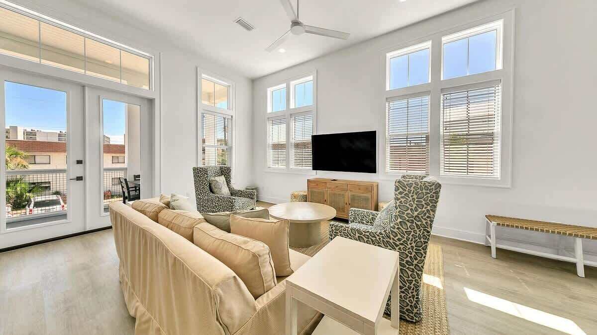 Photo of Livingroom in Fort Walton Beach