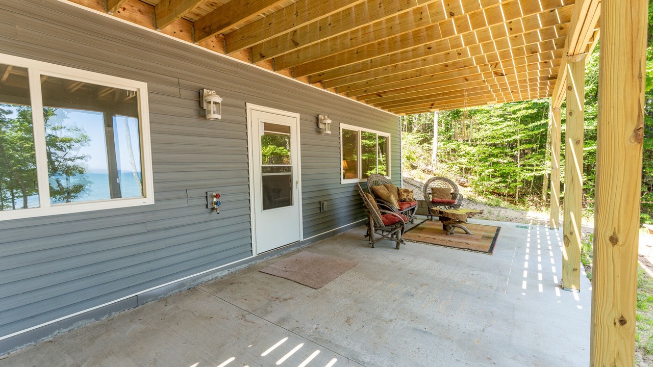 Photo of Patio Balcony in Manistique
