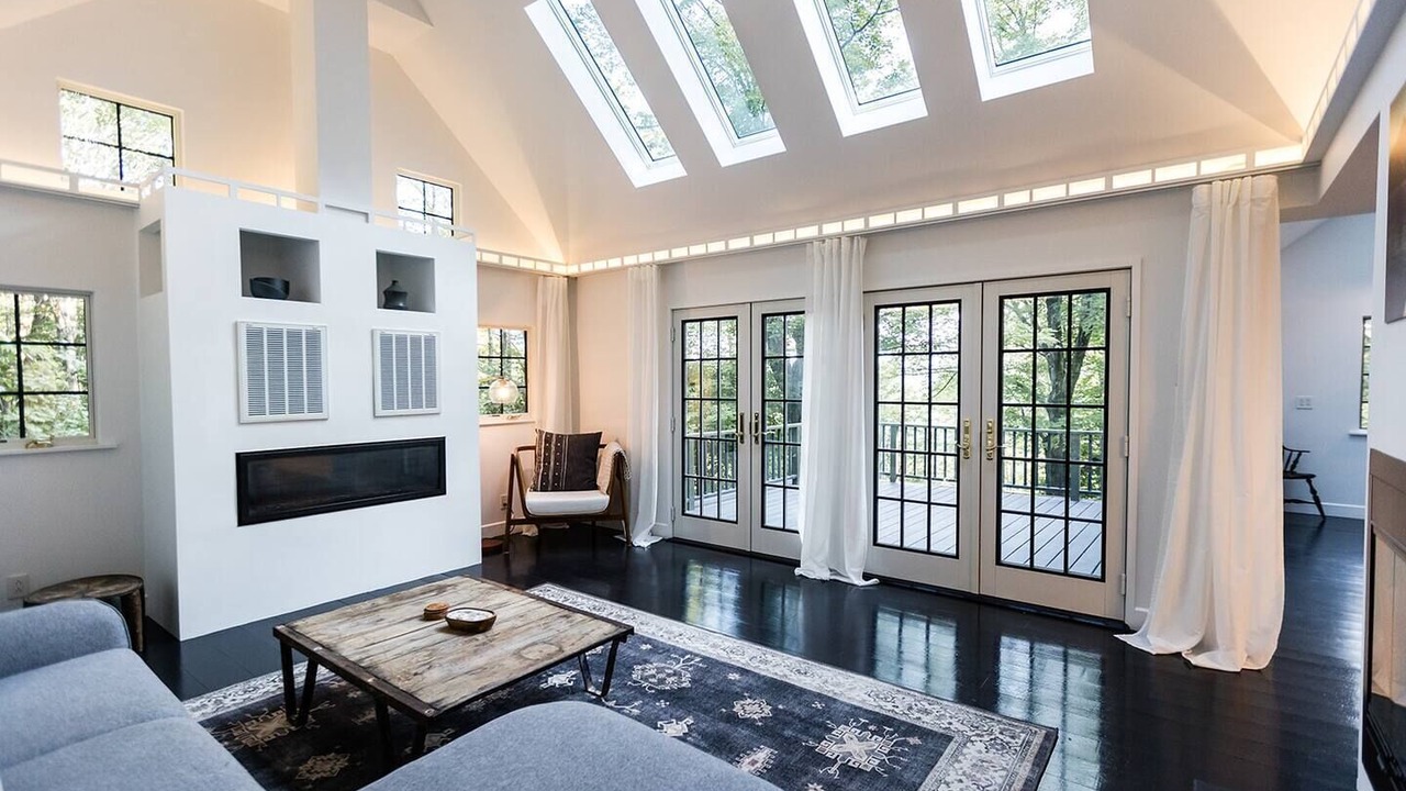 Photo of Livingroom in Town of Broome