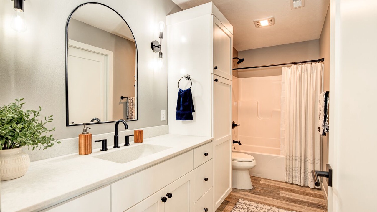 Photo of Bathroom in May City