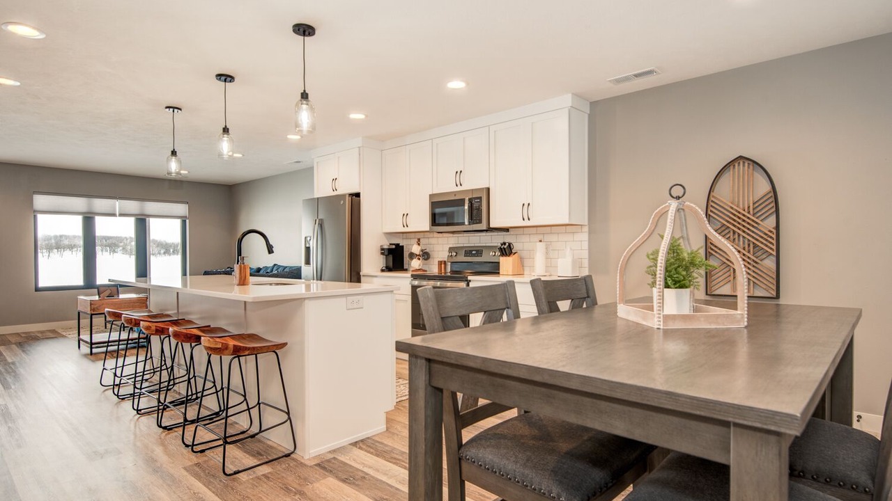 Photo of Others in May City