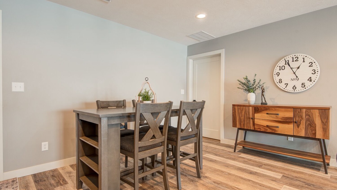 Photo of Others in May City