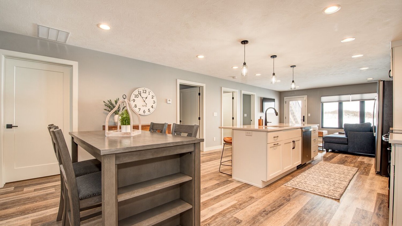 Photo of Others in May City