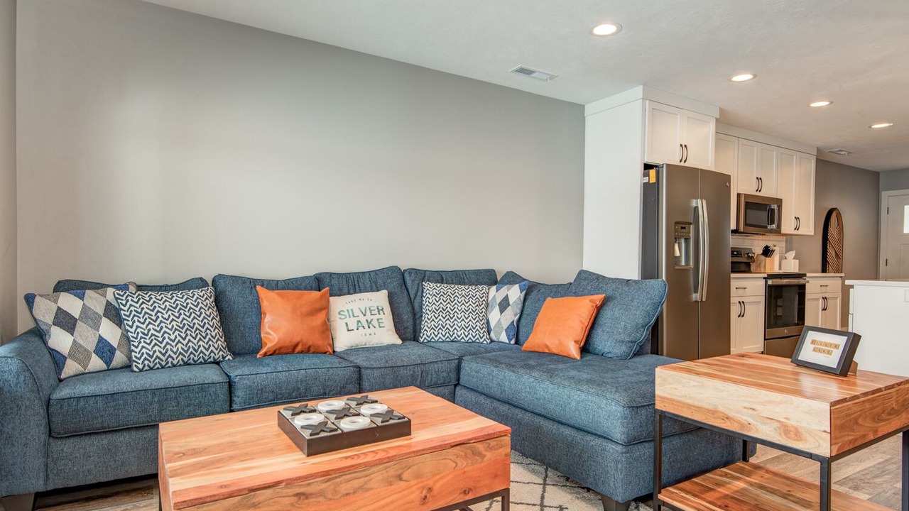 Photo of Livingroom in May City