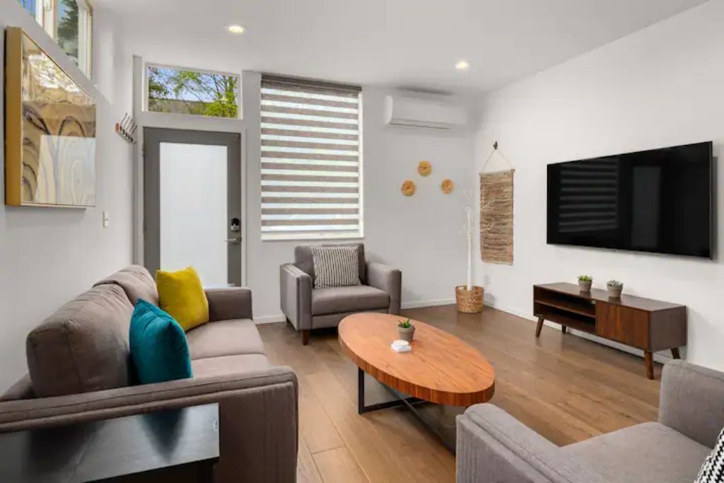 Photo of Livingroom in Genesee