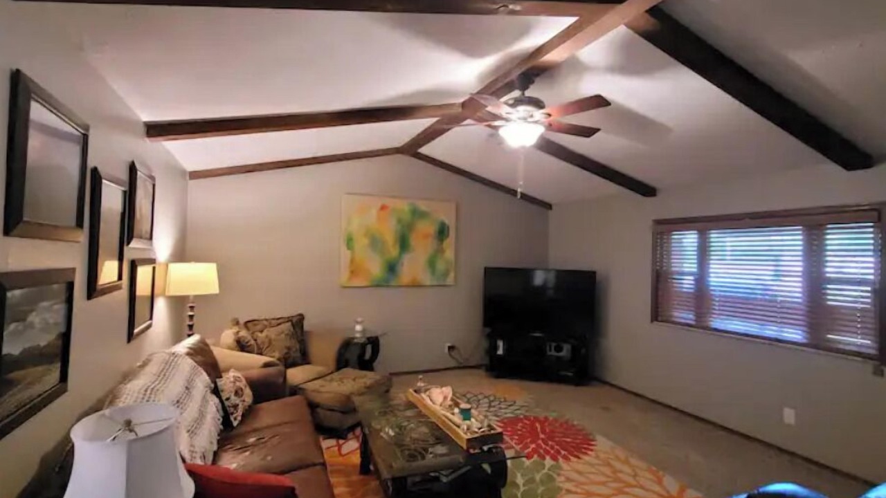 Photo of Livingroom in Muskogee