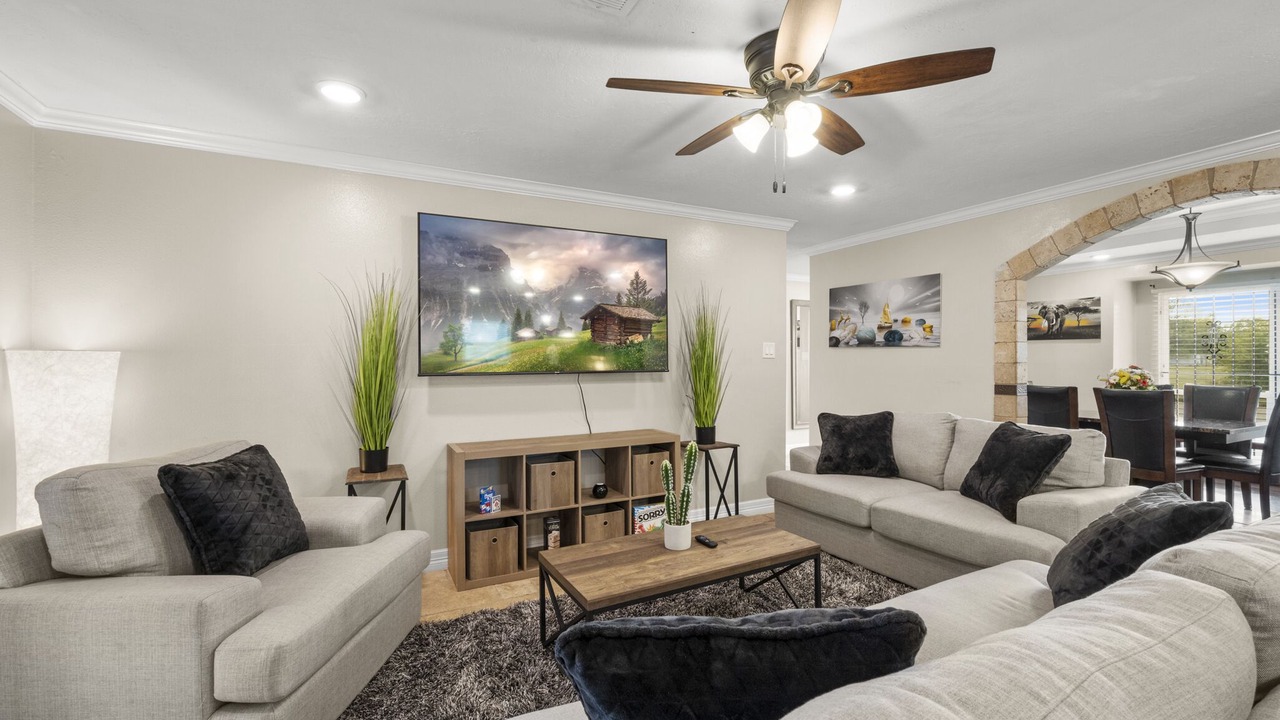 Photo of Livingroom in Edgebrook