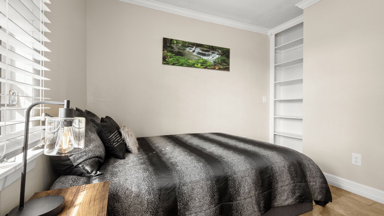 Photo of Bedroom in Edgebrook