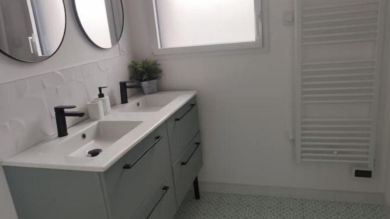 Photo of Bathroom in Lancieux