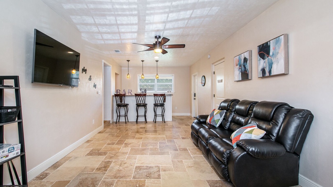 Photo of Livingroom in Gainesville