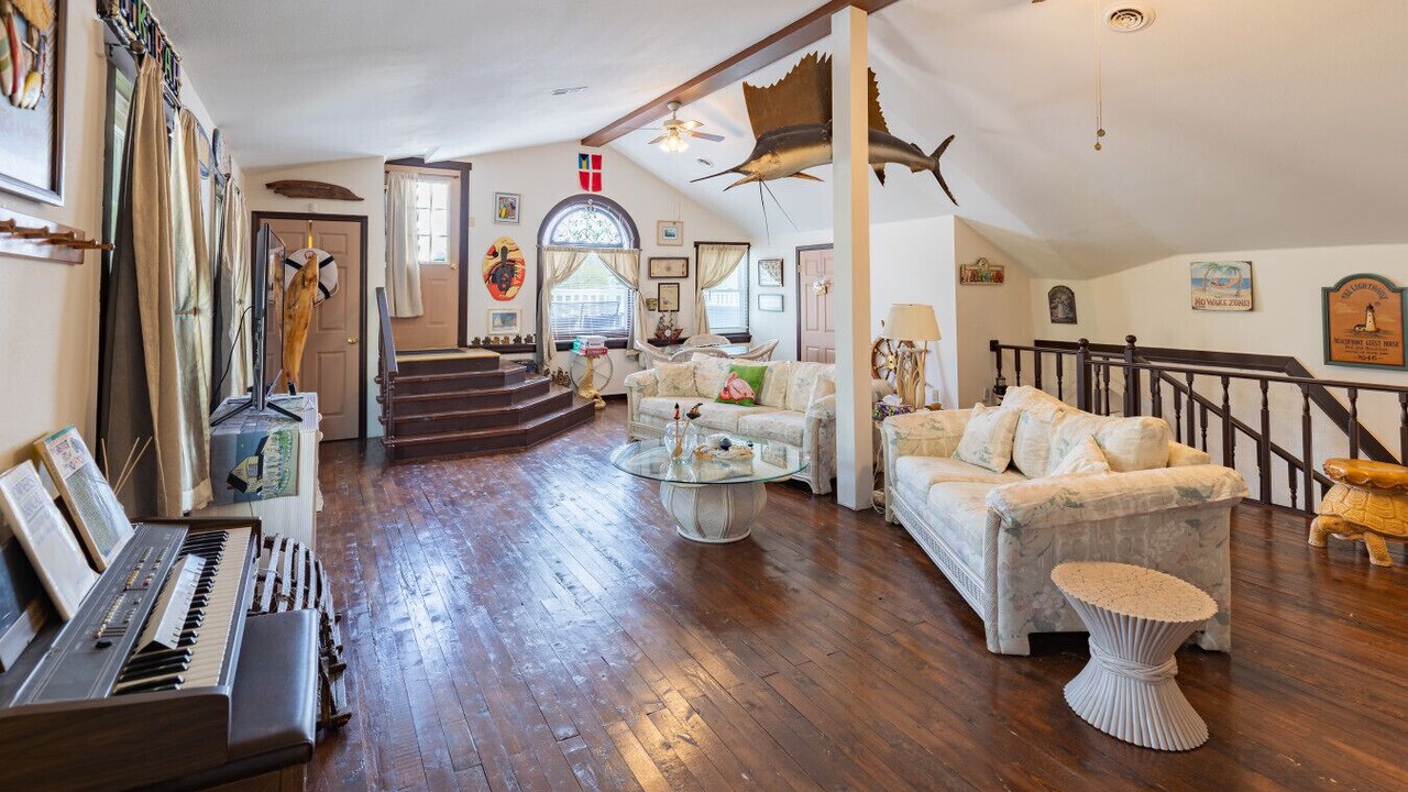 Photo of Livingroom in Kuttawa
