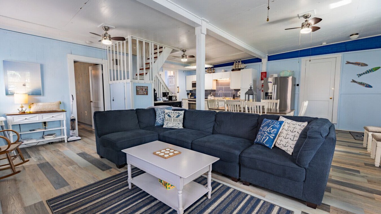 Photo of Livingroom in Kuttawa