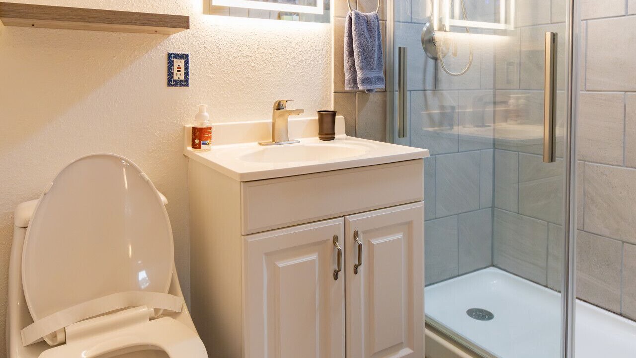 Photo of Bathroom in Kuttawa