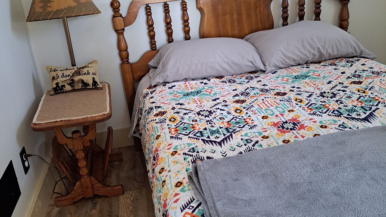 Photo of Bedroom in Shell Rock